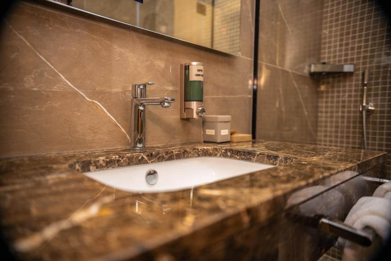 Hotel Golden Palace Шкодер Екстер'єр фото
