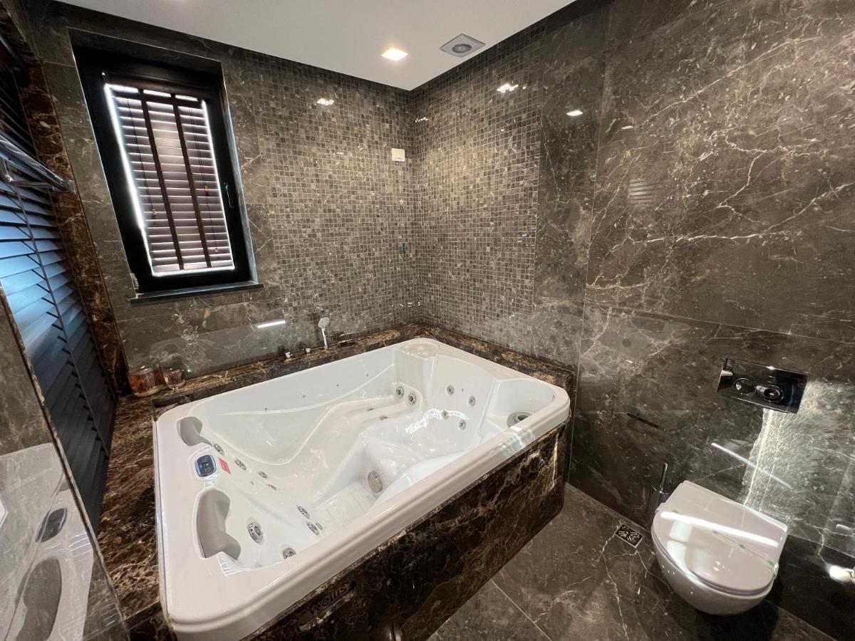 Hotel Golden Palace Шкодер Екстер'єр фото