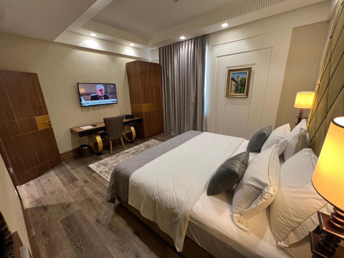 Hotel Golden Palace Шкодер Екстер'єр фото